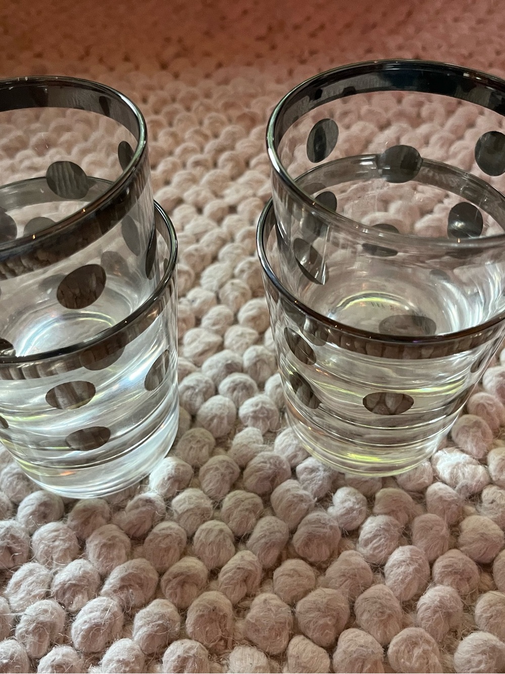 Set of 4 Dorothy Thorpe Silver Polka Dot Accent Glass Tumblers